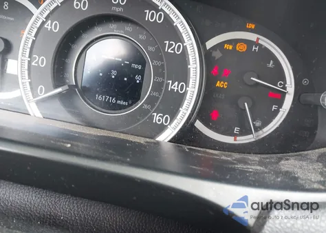 2013 Honda Accord Touring z USA, uszkodzony, nr VIN 1HGCR3F98DA042623